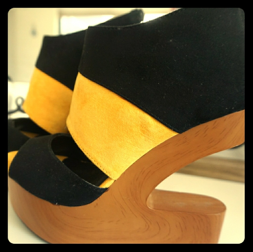 Woman shoes